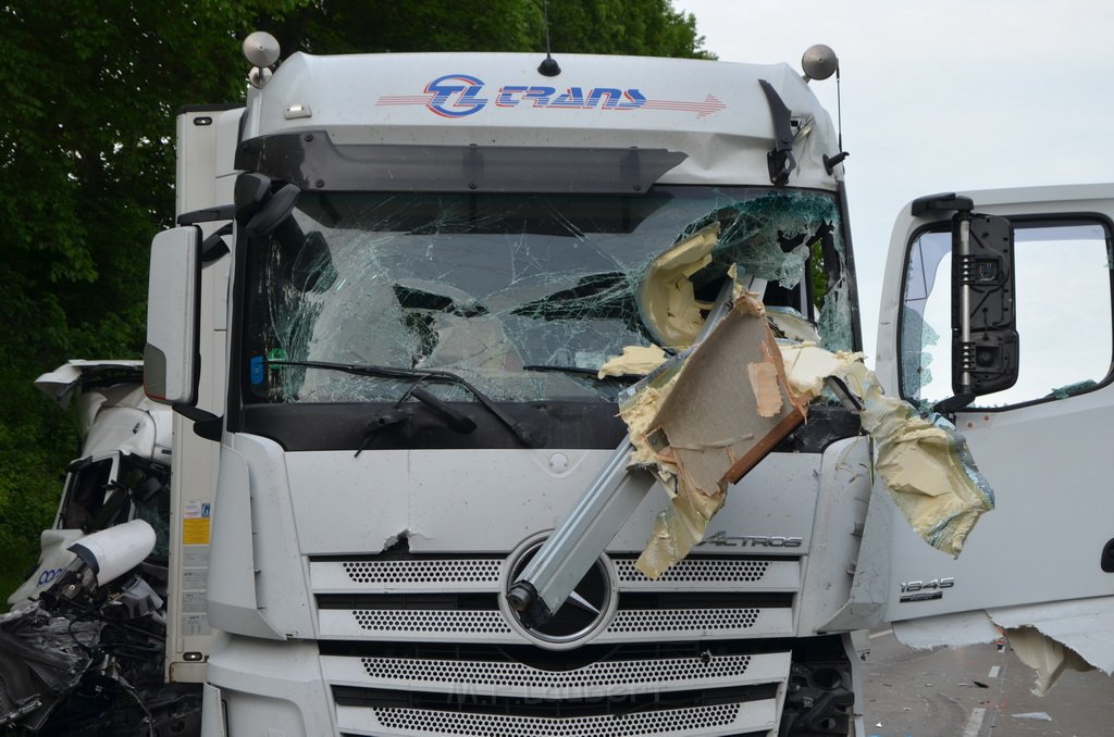 Wieder schwerer VU A 1 Rich Saarbruecken vorm AK Leverkusen P2372.JPG - Miklos Laubert